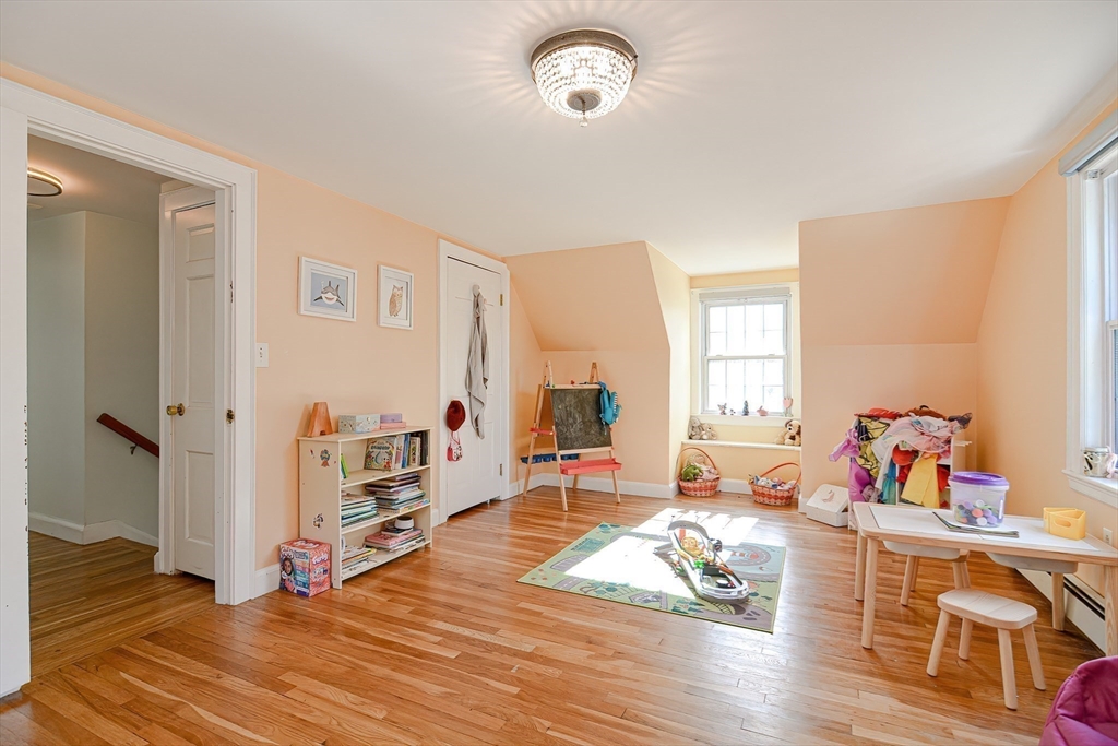 42 Hutchinson Road Walpole, MA 02081 - Photo 18 of 29 Gallery Image 18