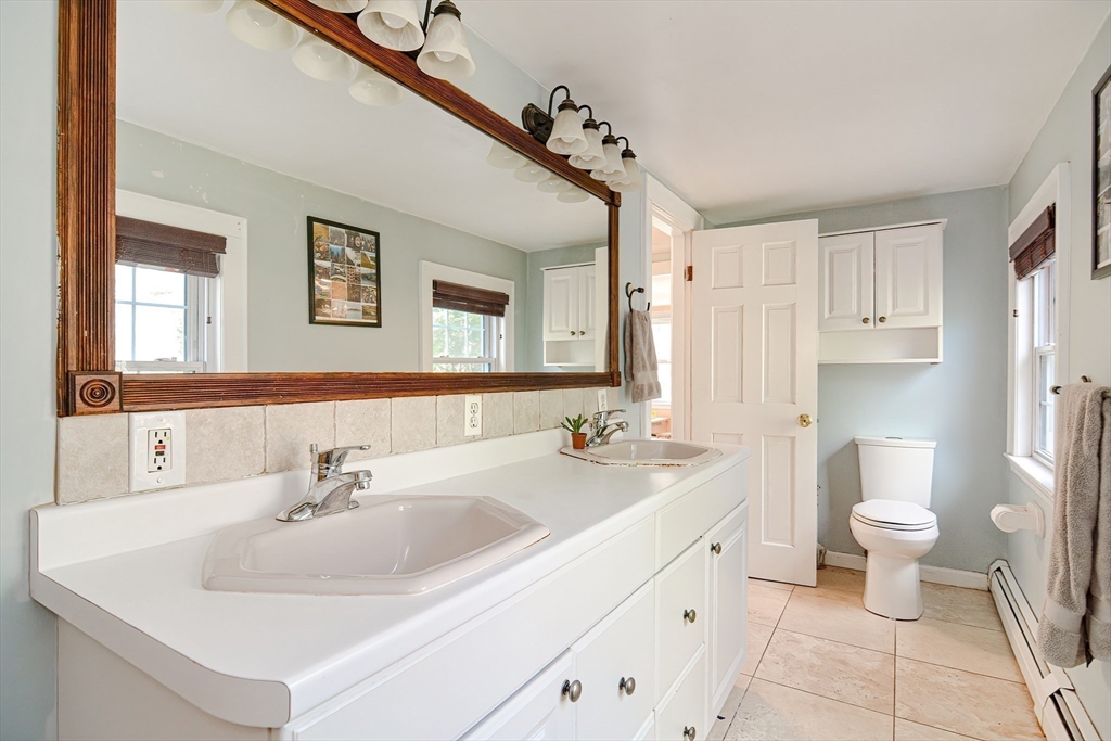 42 Hutchinson Road Walpole, MA 02081 - Photo 23 of 29 Gallery Image 23