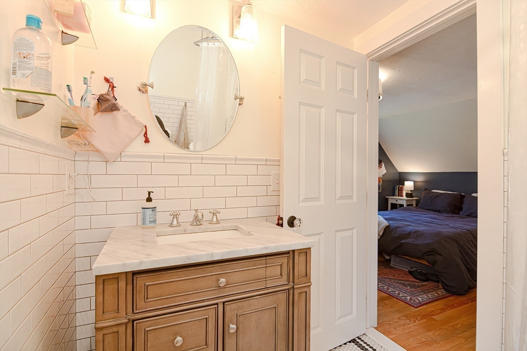 42 Hutchinson Road Walpole, MA 02081 - Photo 24 of 29 Gallery Image 24