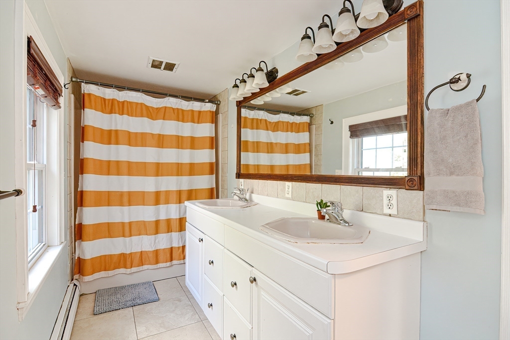 42 Hutchinson Road Walpole, MA 02081 - Photo 27 of 29 Gallery Image 27