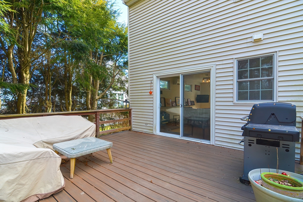 42 Hutchinson Road Walpole, MA 02081 - Photo 28 of 29 Gallery Image 28