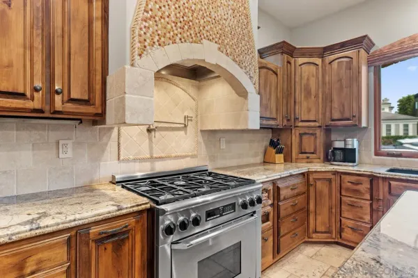 $3,898,000 | 7964 Prospect Place, La Jolla, CA 92037