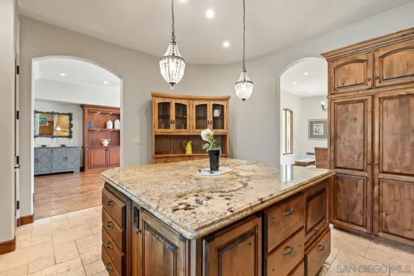 $3,898,000 | 7964 Prospect Place, La Jolla, CA 92037