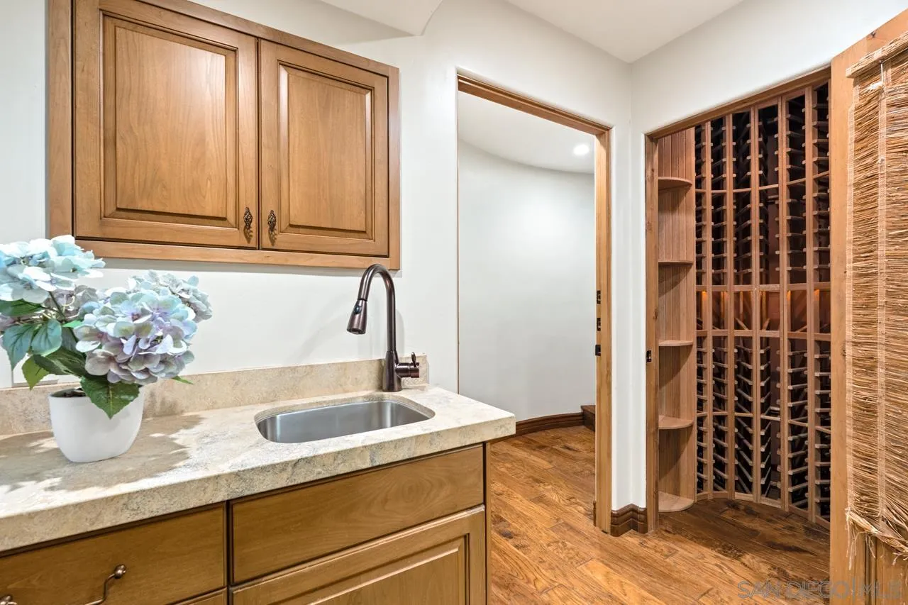 7964 Prospect Place La Jolla, CA 92037 - Photo 33 of 75