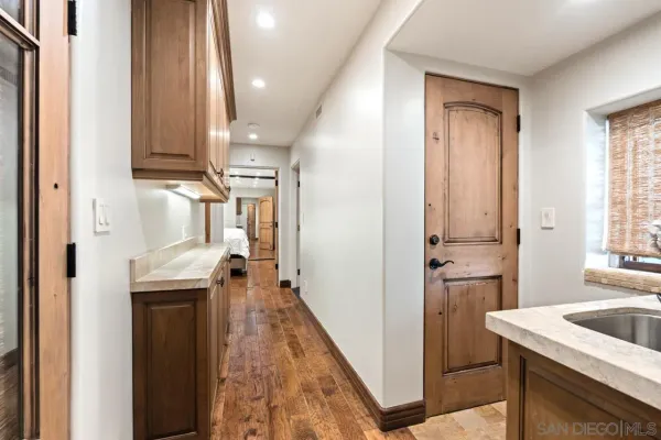 $3,898,000 | 7964 Prospect Place, La Jolla, CA 92037