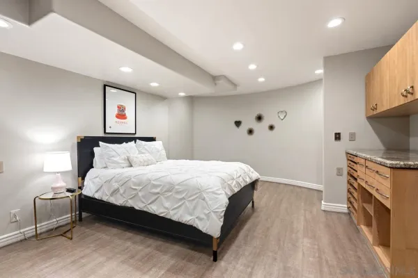 $3,898,000 | 7964 Prospect Place, La Jolla, CA 92037