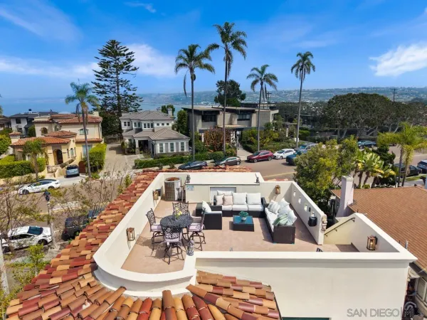 $3,898,000 | 7964 Prospect Place, La Jolla, CA 92037
