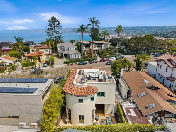 $3,898,000 | 7964 Prospect Place, La Jolla, CA 92037