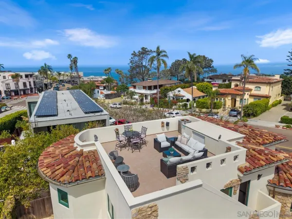 $3,898,000 | 7964 Prospect Place, La Jolla, CA 92037