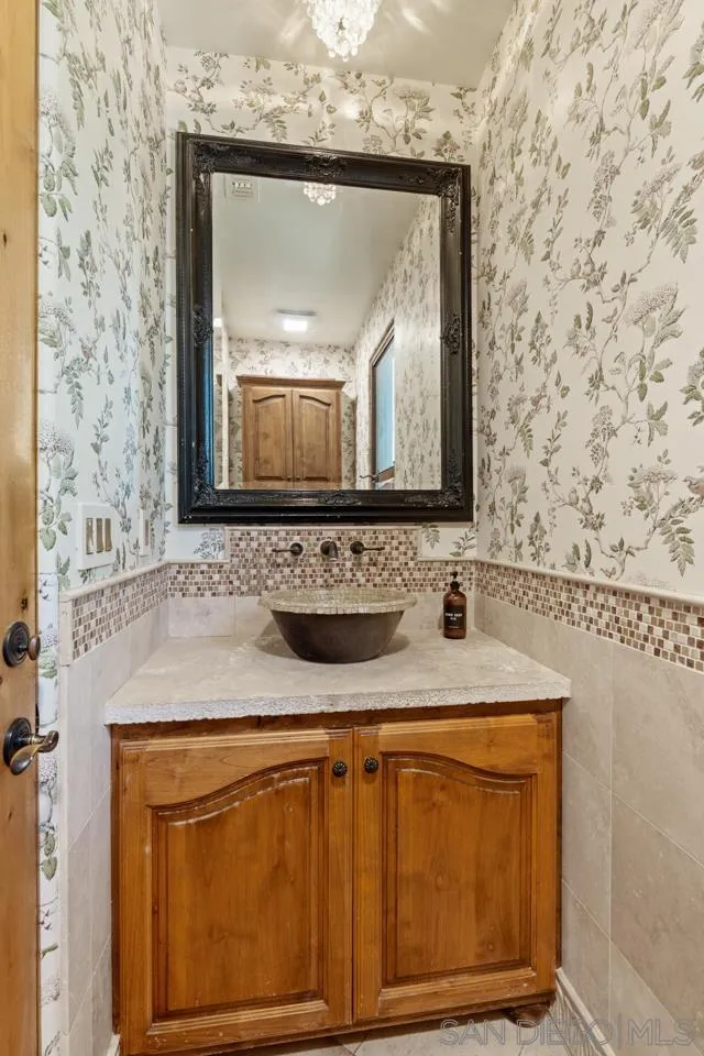 7964 Prospect Place La Jolla, CA 92037 - Photo 10 of 75