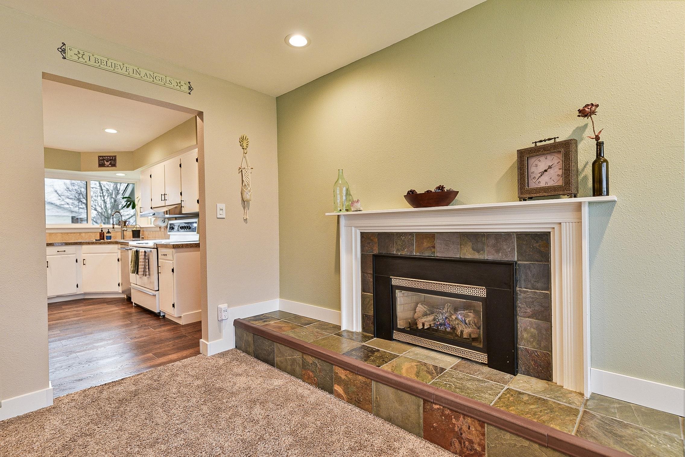 618 North Best Road Spokane Valley, WA 99216 - Photo 4 of 26 Gallery Image 4
