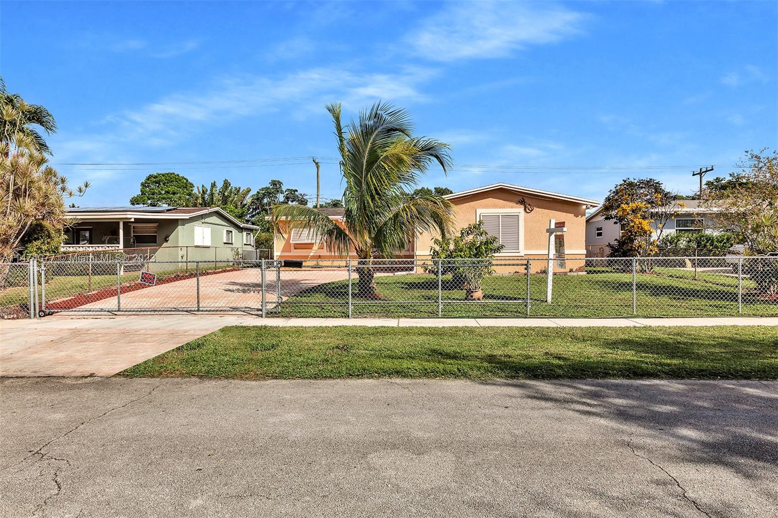 7631 Raleigh Street Hollywood, FL 33024 - Photo 5 of 82 Gallery Image 5