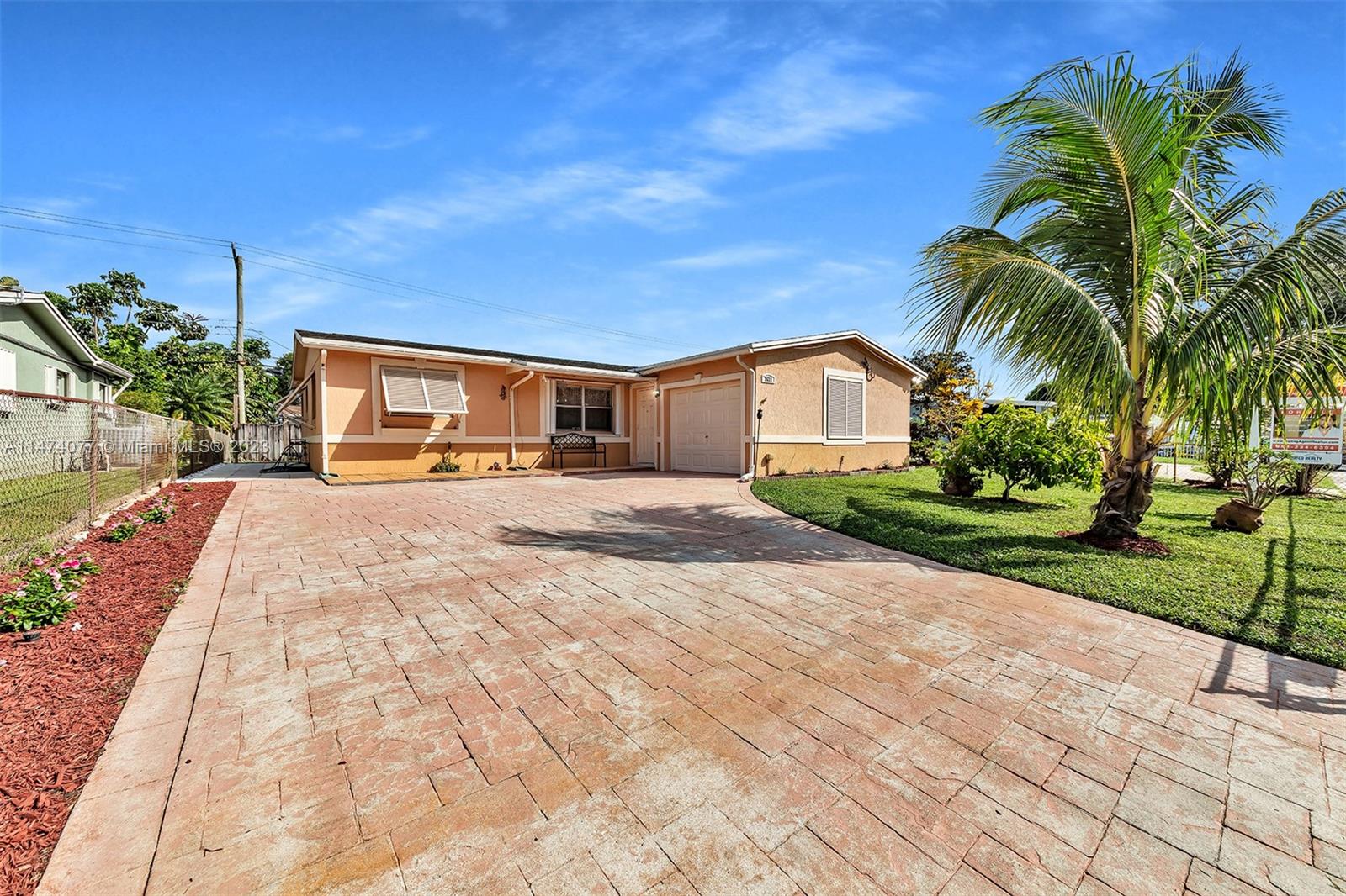 7631 Raleigh Street Hollywood, FL 33024 - Photo 8 of 82 Gallery Image 8