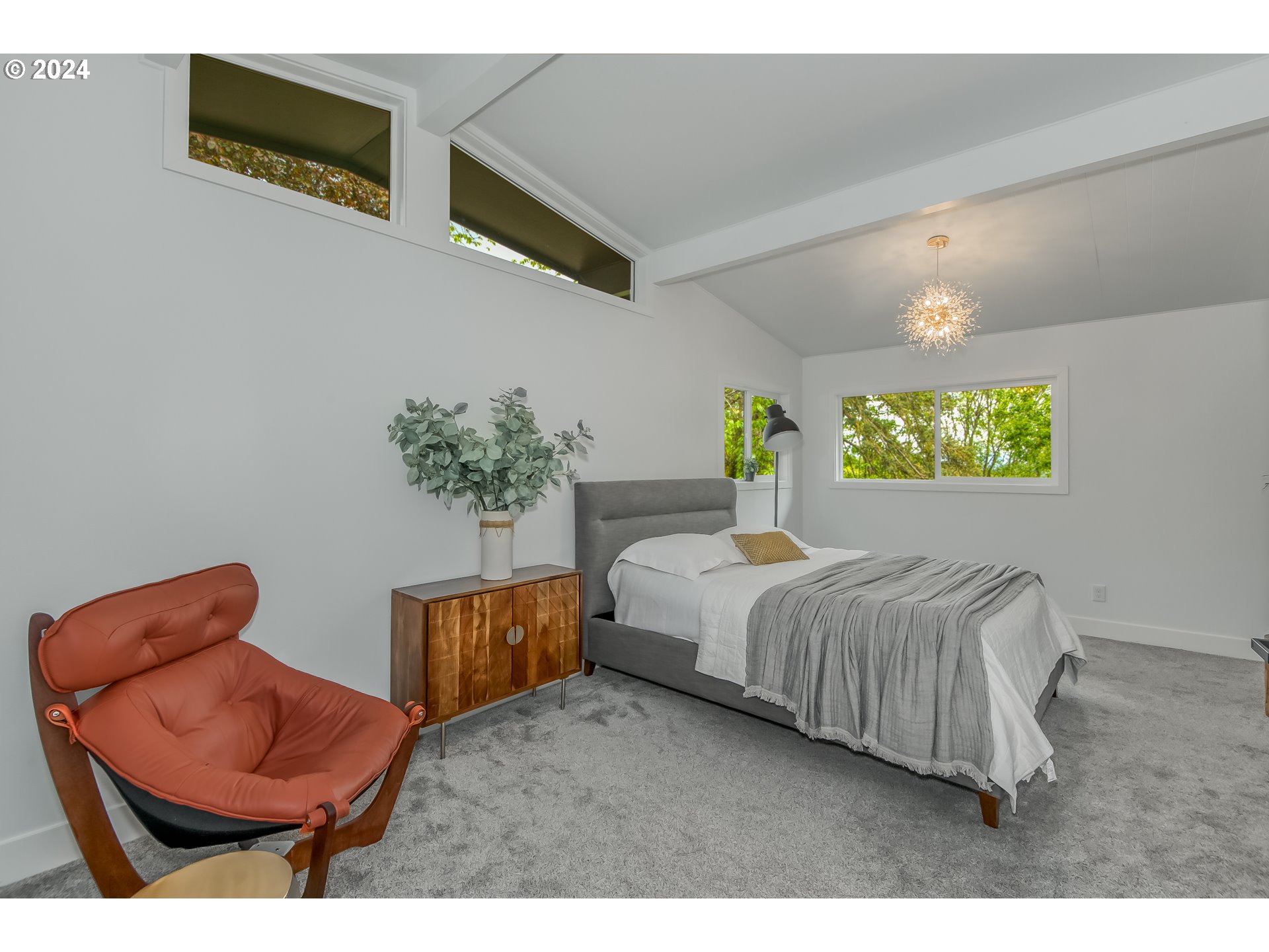 1633 Southwest Custer Street Portland, OR 97219 - Photo 15 of 36 Gallery Image 15