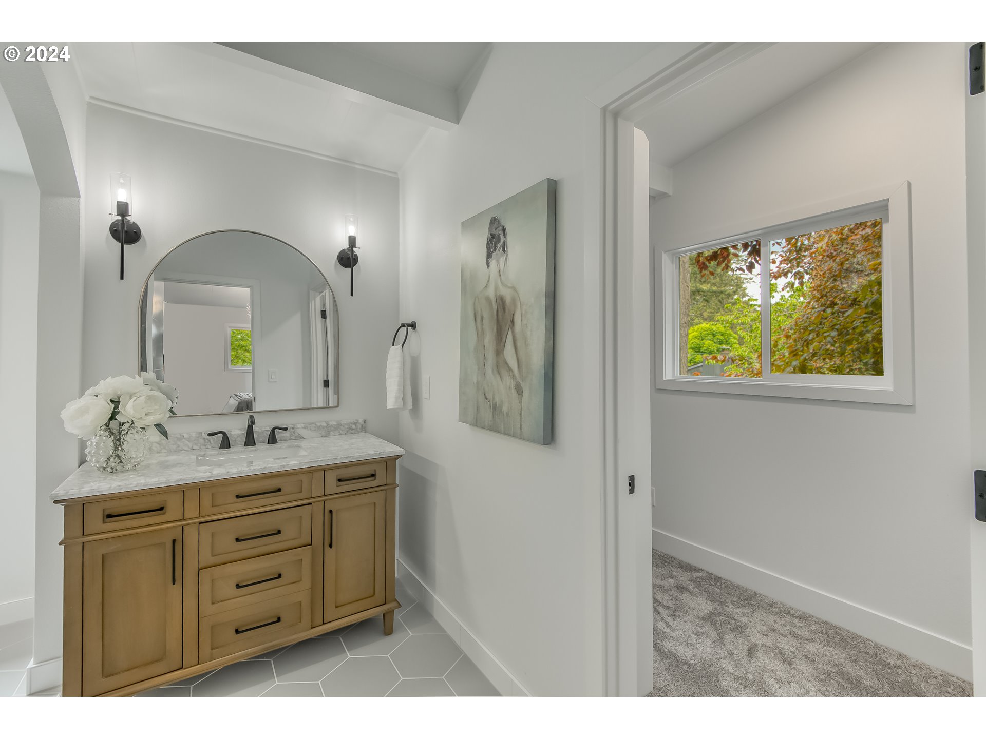 1633 Southwest Custer Street Portland, OR 97219 - Photo 17 of 36 Gallery Image 17