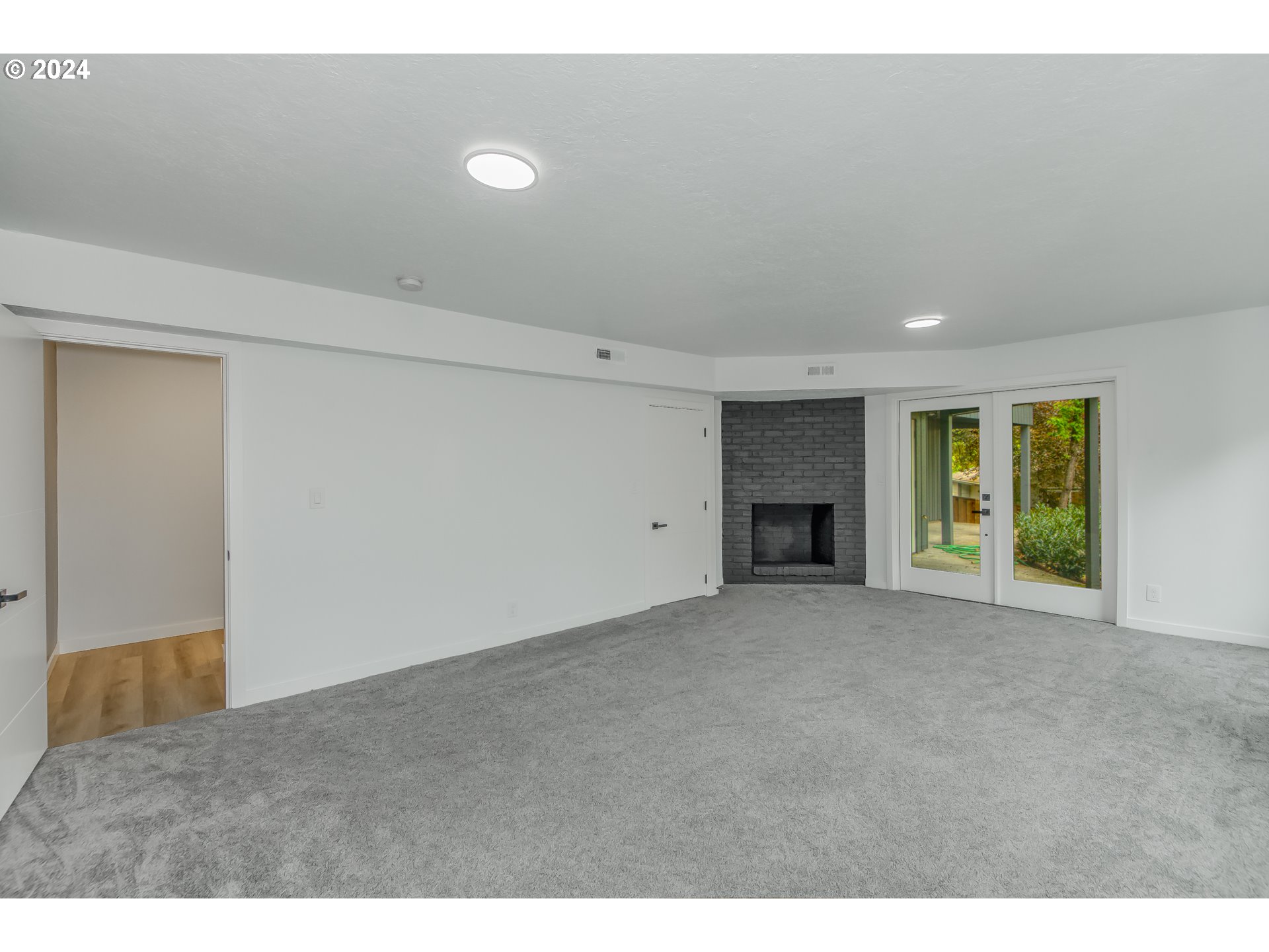 1633 Southwest Custer Street Portland, OR 97219 - Photo 23 of 36 Gallery Image 23