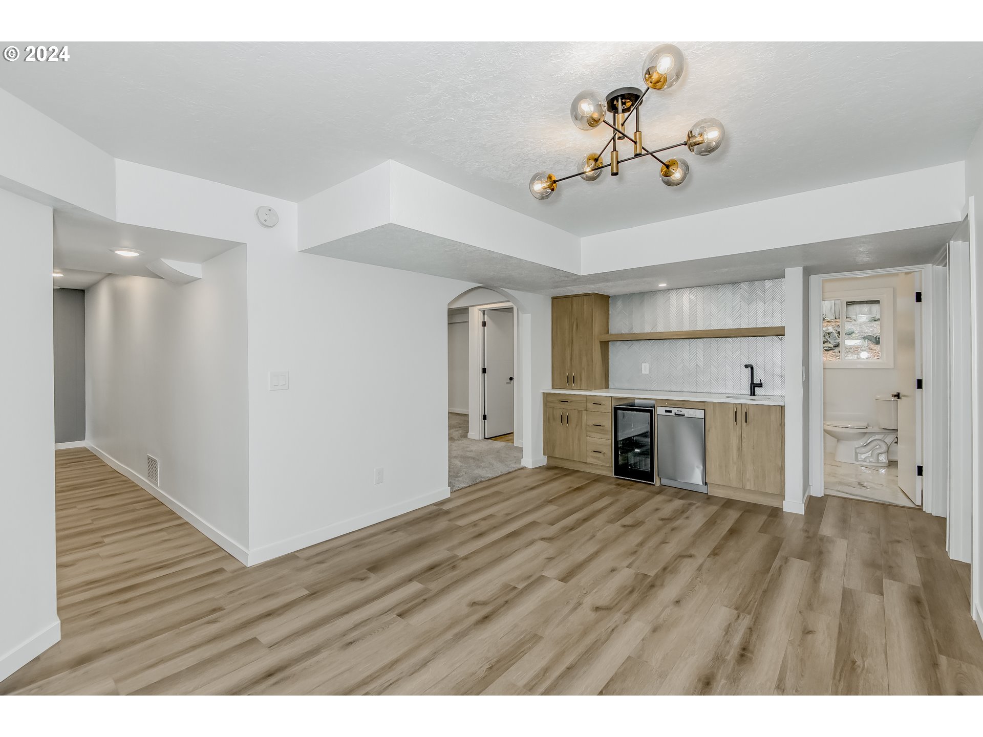 1633 Southwest Custer Street Portland, OR 97219 - Photo 29 of 36 Gallery Image 29