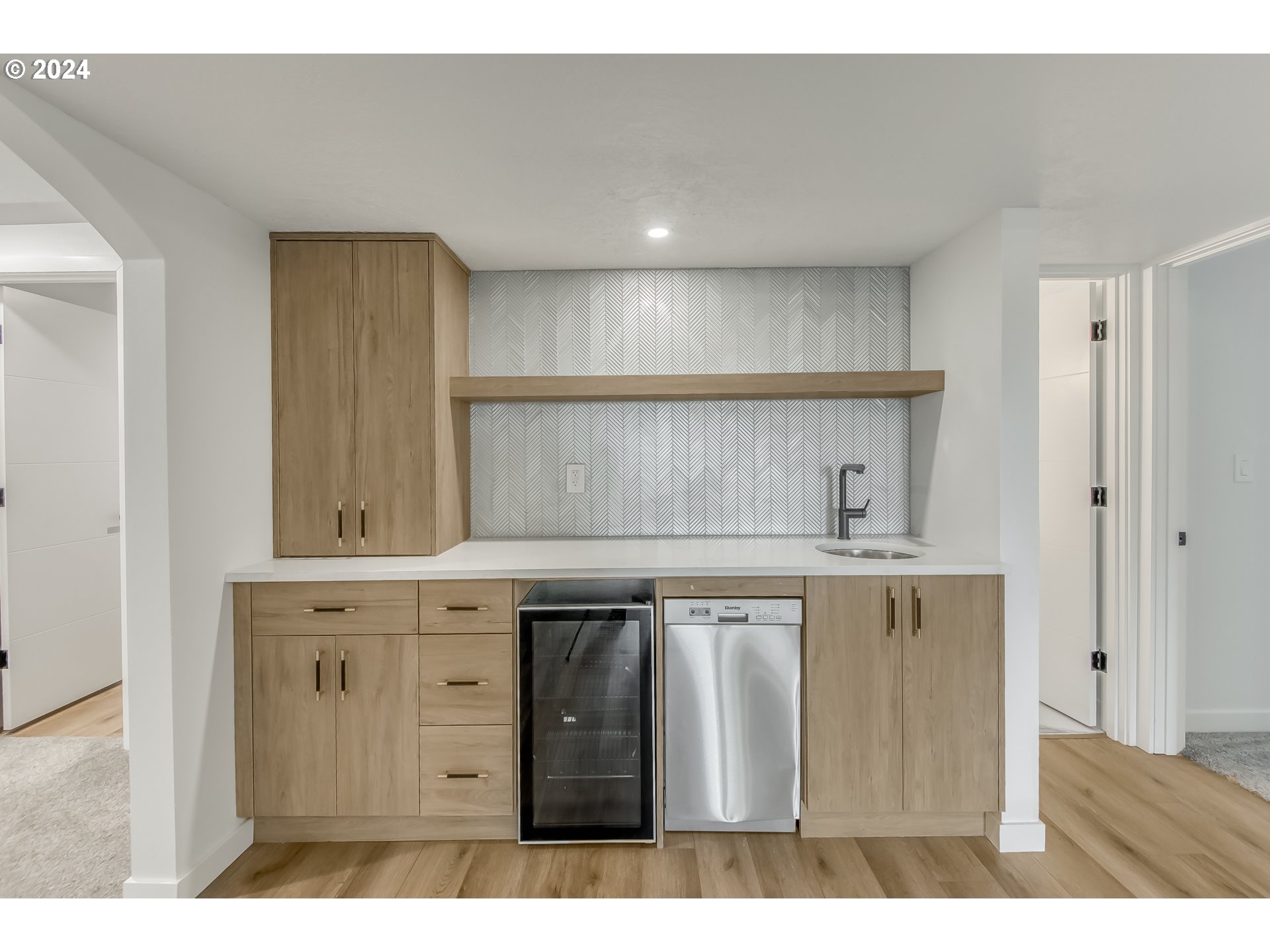 1633 Southwest Custer Street Portland, OR 97219 - Photo 31 of 36 Gallery Image 31