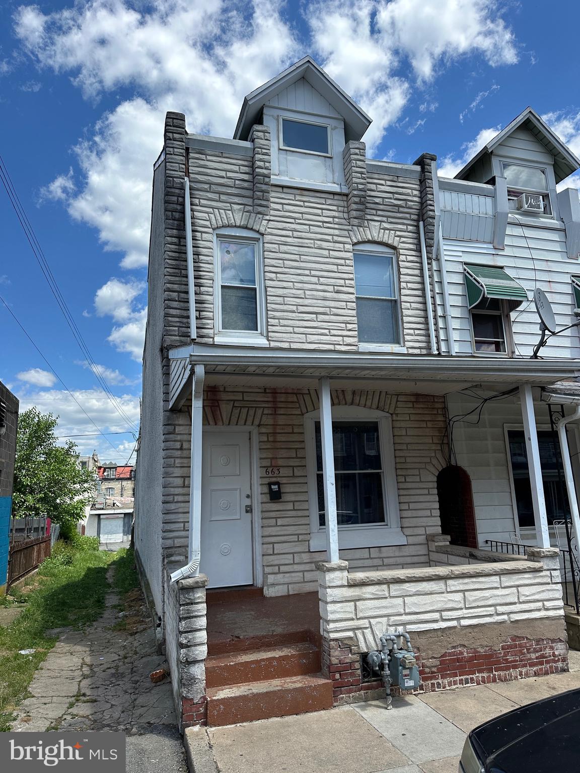 663 Gordon Street Reading, PA 19601 - Photo 1 of 19 Gallery Image 1