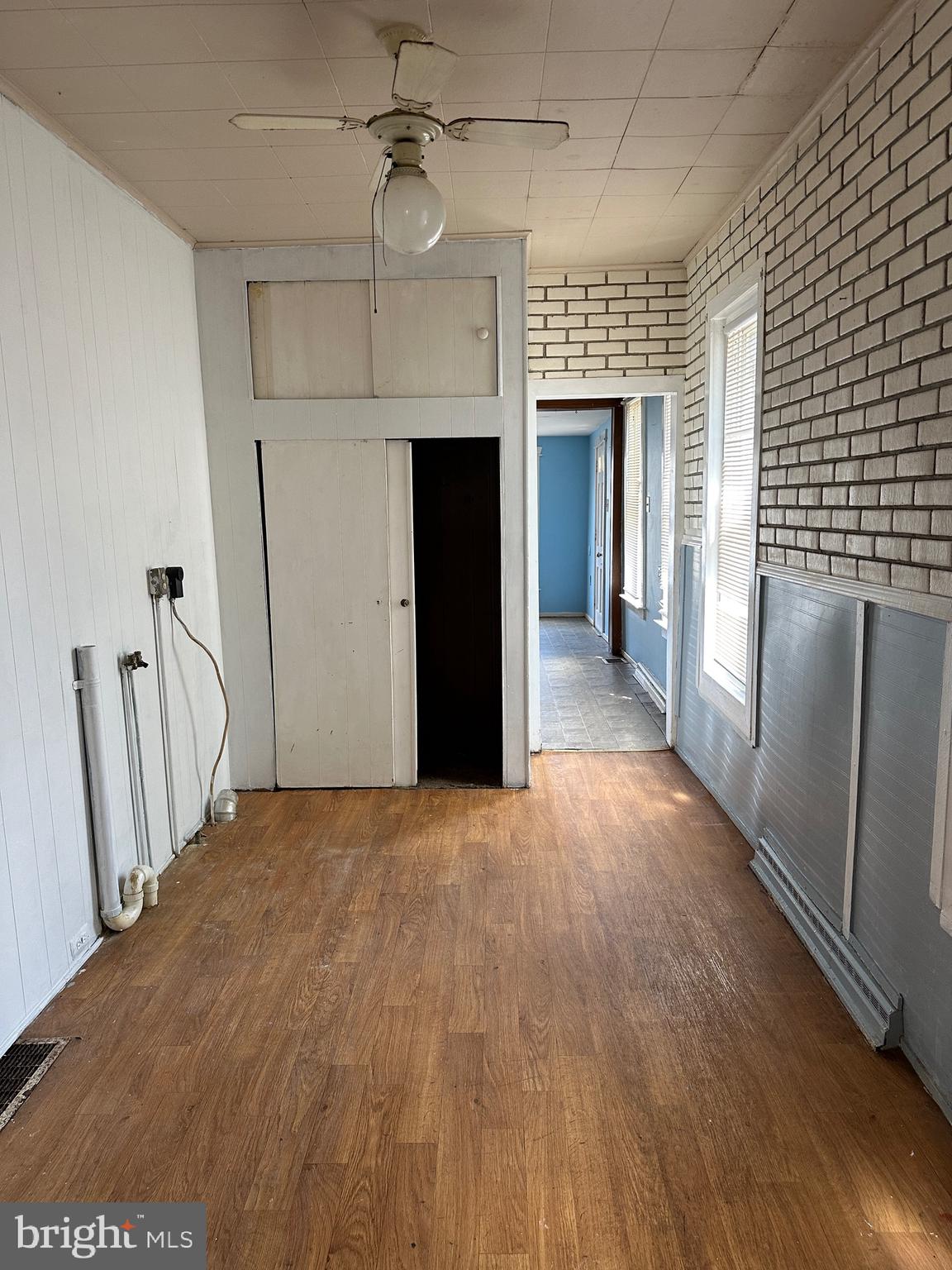 663 Gordon Street Reading, PA 19601 - Photo 3 of 19 Gallery Image 3