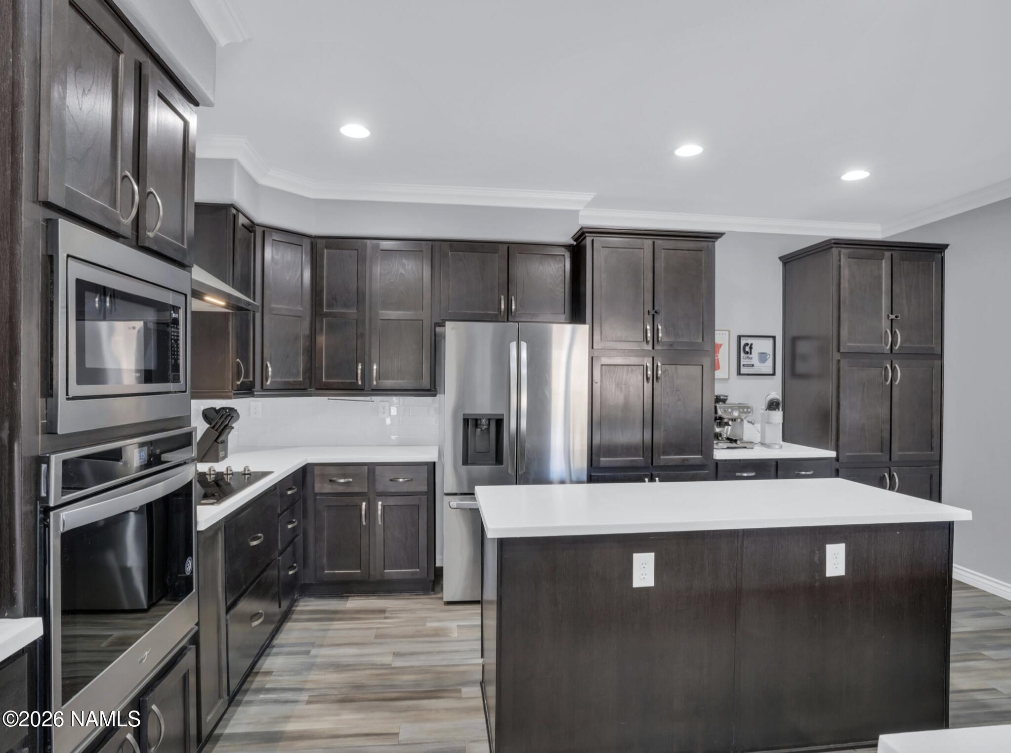 10338 South Big Bear Road Williams, AZ 86046 - Photo 9 of 36 Modern and Sleek Kitchen