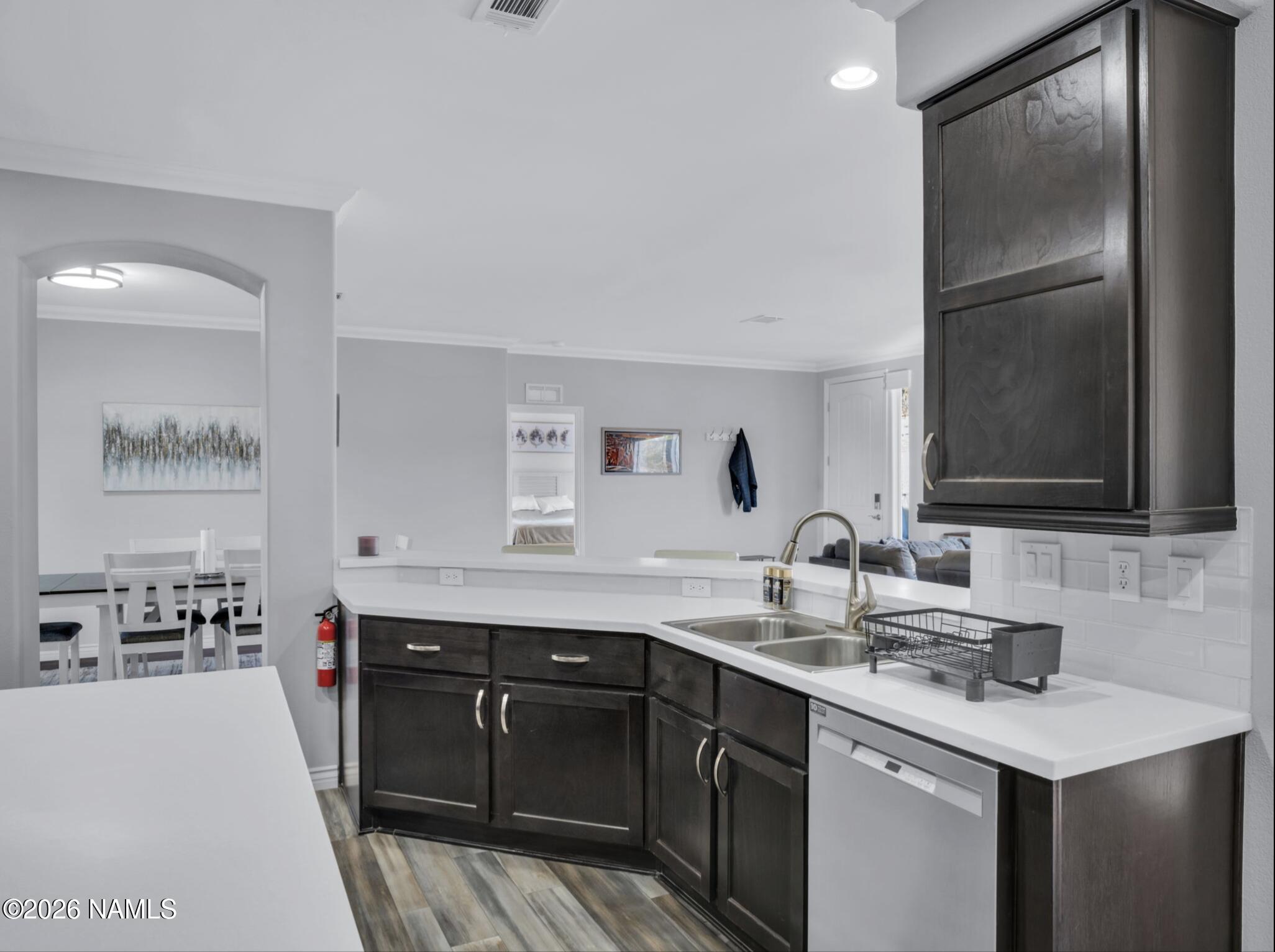 10338 South Big Bear Road Williams, AZ 86046 - Photo 10 of 36 Modern and Sleek Kitchen