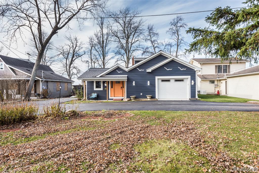 9109 Mcgregor Road Pinckney, MI 48169 - Photo 5 of 58 Gallery Image 5