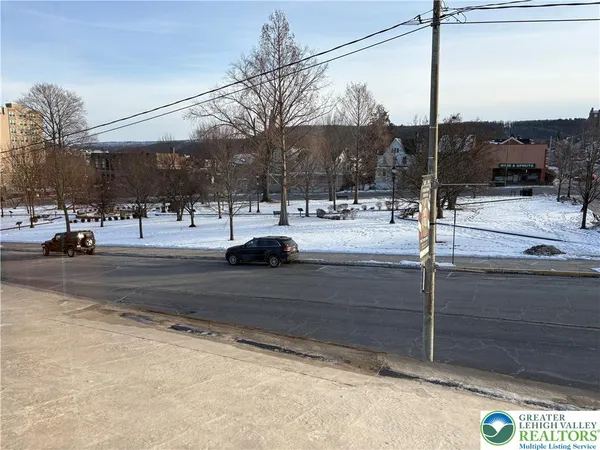 $1,350 | 146 North Street, Lehighton, PA 18235