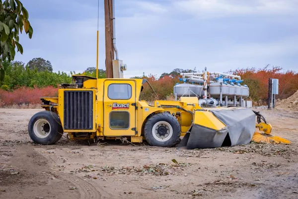 a view of outdoor space with washer and dryer