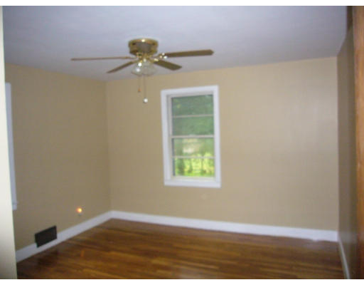 137 Mill Road Chelmsford, MA 01824 - Photo 5 of 6