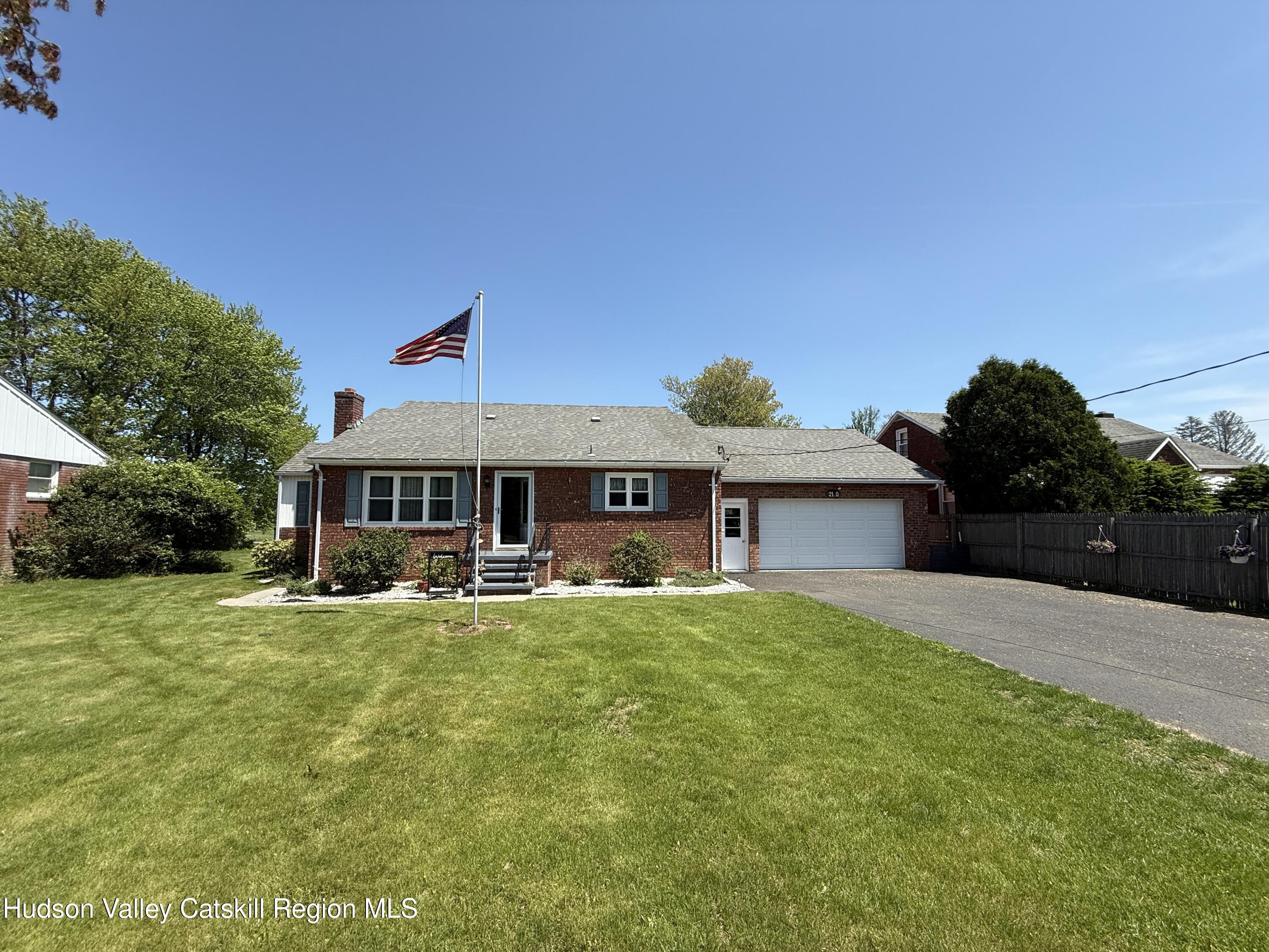 2180 Rt 32 Saugerties, NY 12477 - Photo 2 of 28 IMG_0293