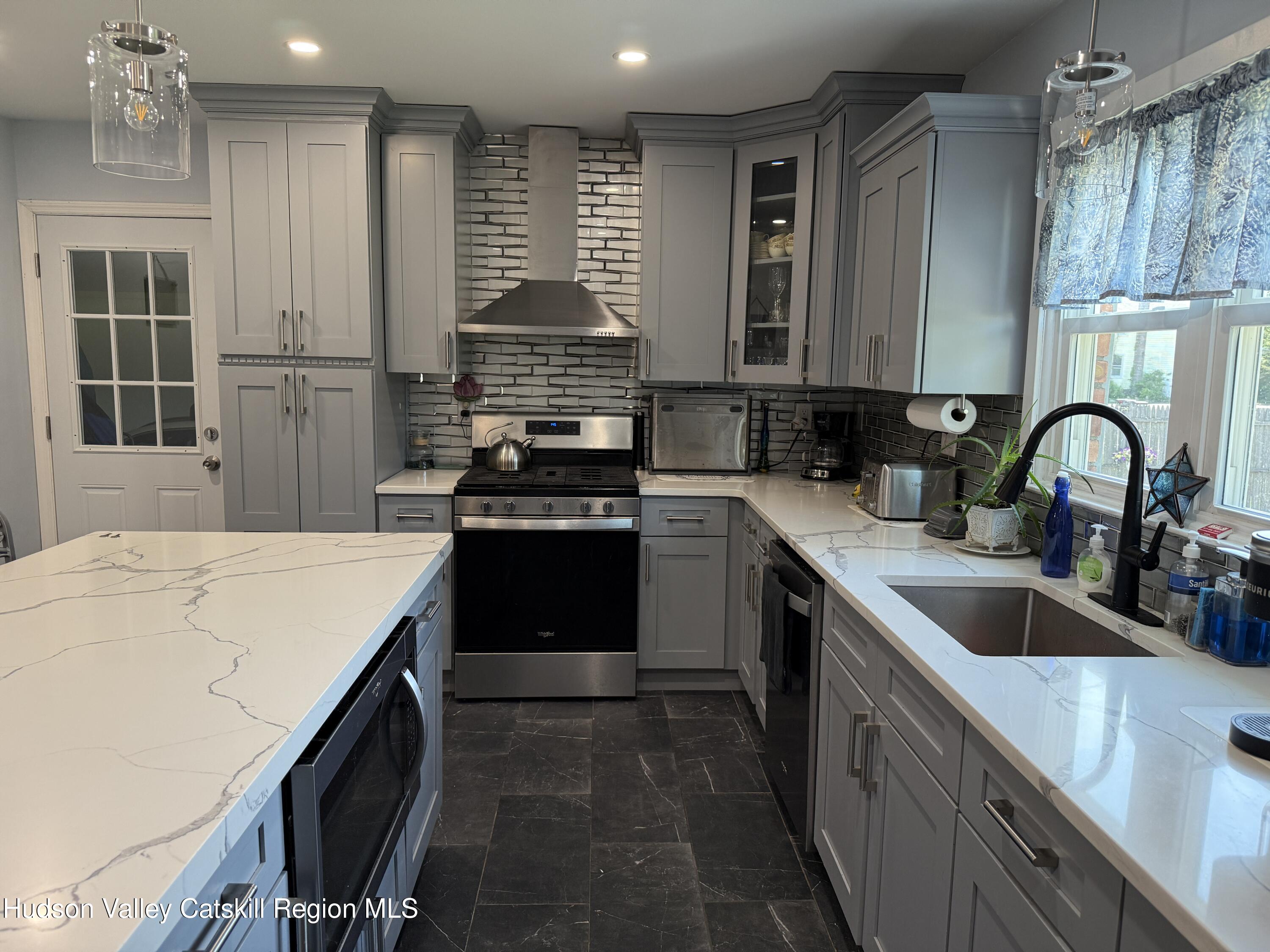 2180 Rt 32 Saugerties, NY 12477 - Photo 8 of 28 IMG_0298