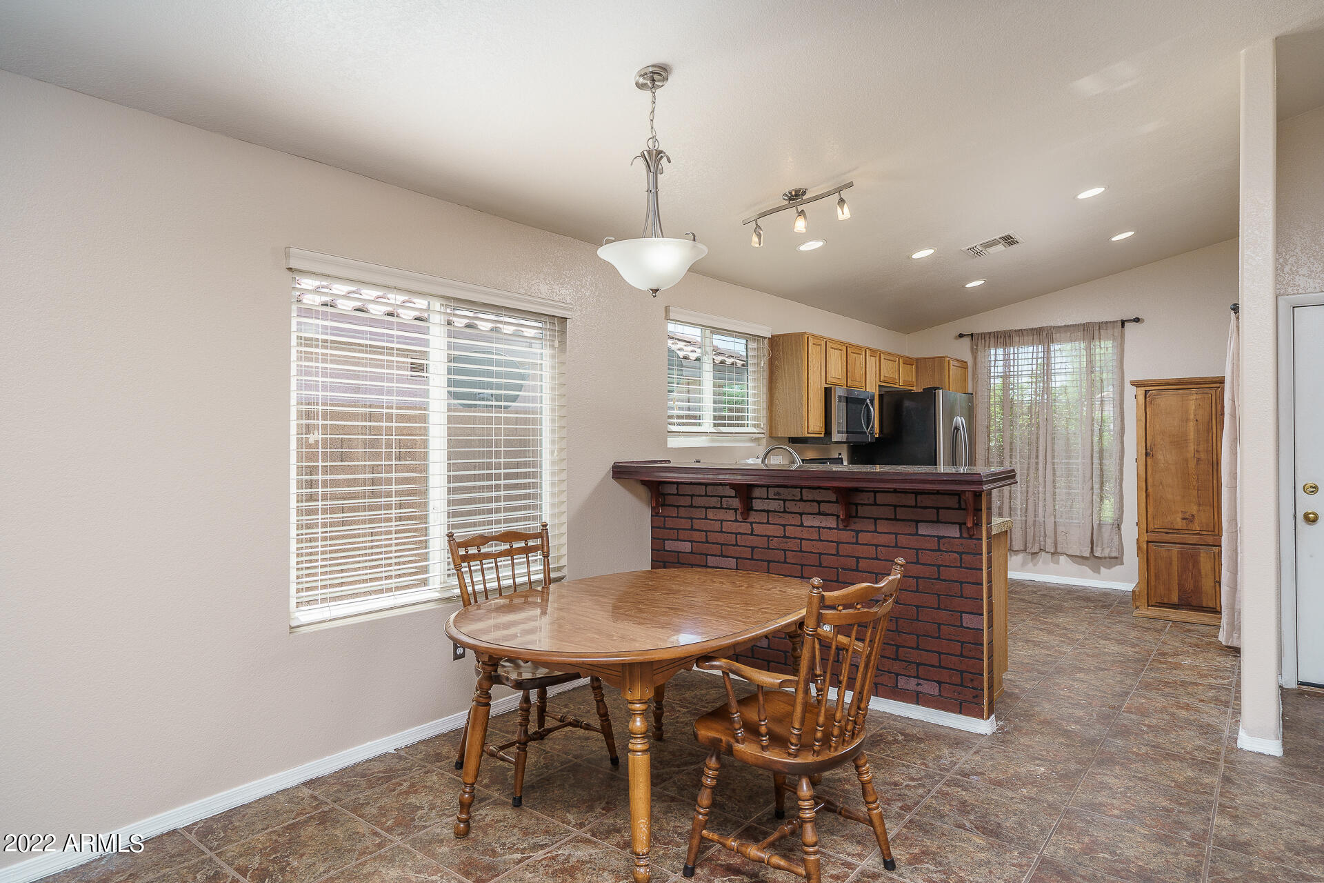 4130 West Bloomfield Road Phoenix, AZ 85029 - Photo 6 of 22 6) DINING
