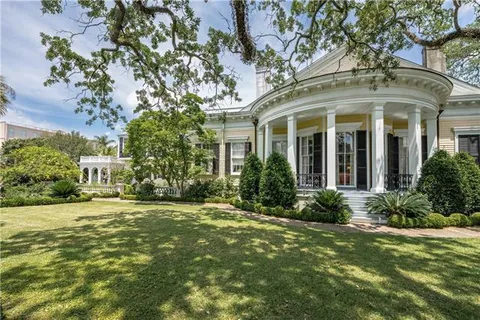 $8,500,000 | 2423 Prytania Street, New Orleans, LA 70130