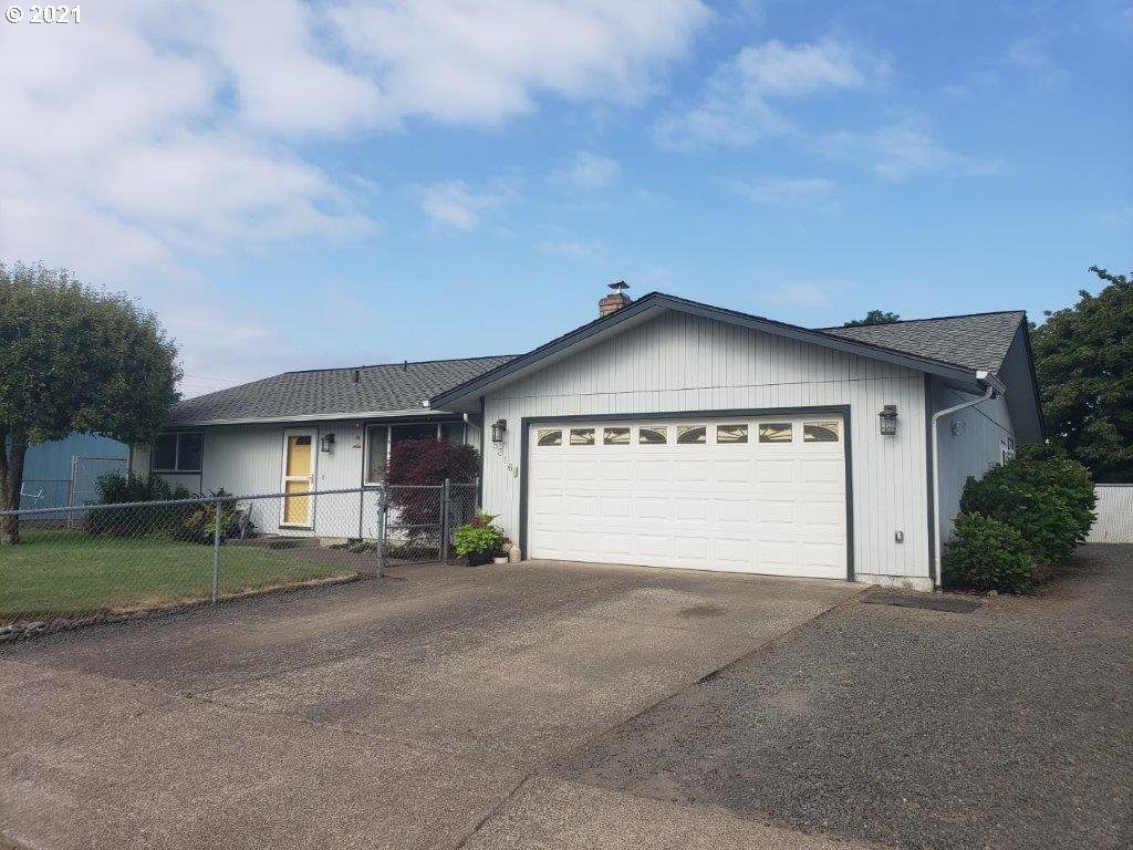 5316 B Street Springfield, OR 97478 - Photo 2 of 32