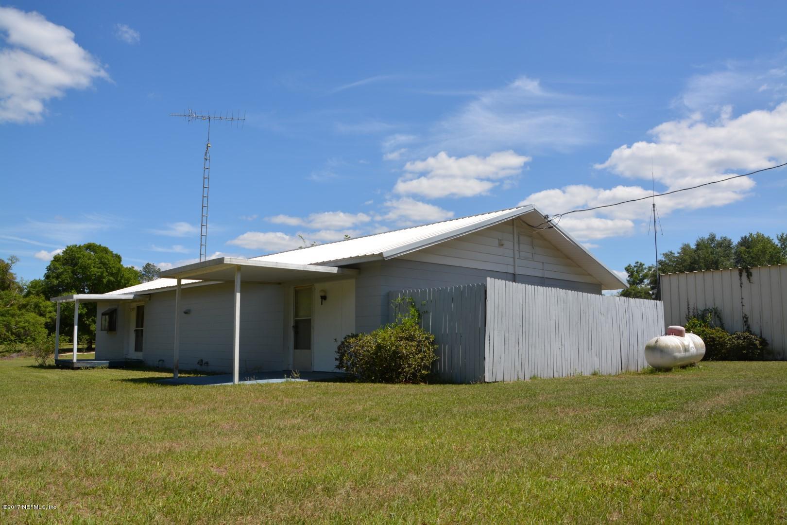 8187 Alderman Road Melrose, FL 32666 - Photo 4 of 19 DSC_0019 (Large)