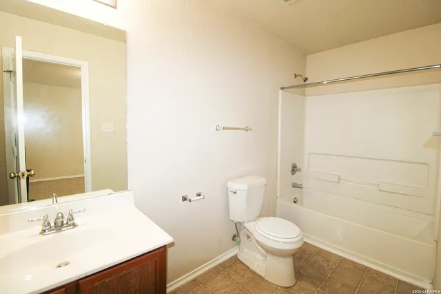 $1,775 | 16122 Branching Oaks, San Antonio, TX 78247