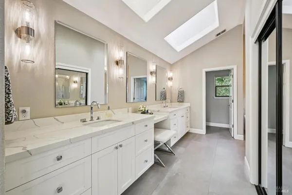 $2,100,000 | 5146 Vista Grande Drive, Santa Rosa, CA 95403