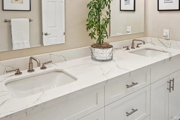 $2,100,000 | 5146 Vista Grande Drive, Santa Rosa, CA 95403