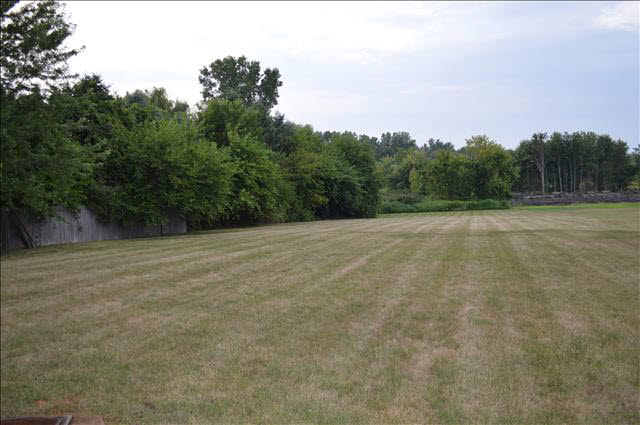 644 West Erie Road Temperance, MI 48182 - Photo 3 of 16 20416758-2.JPG