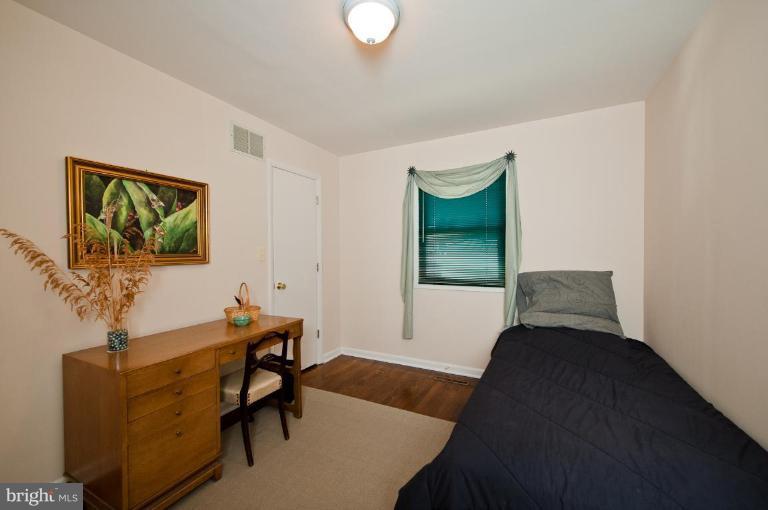 6606 Wickfield Road Baltimore, MD 21209 - Photo 13 of 16 Bedroom #3