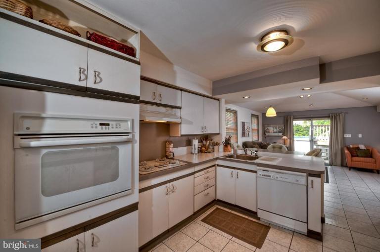 6606 Wickfield Road Baltimore, MD 21209 - Photo 7 of 16 Kitchen