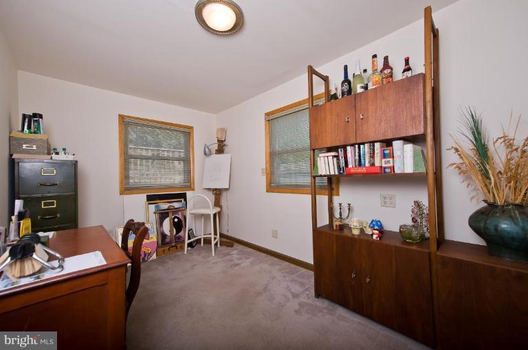 6606 Wickfield Road Baltimore, MD 21209 - Photo 10 of 16 Study