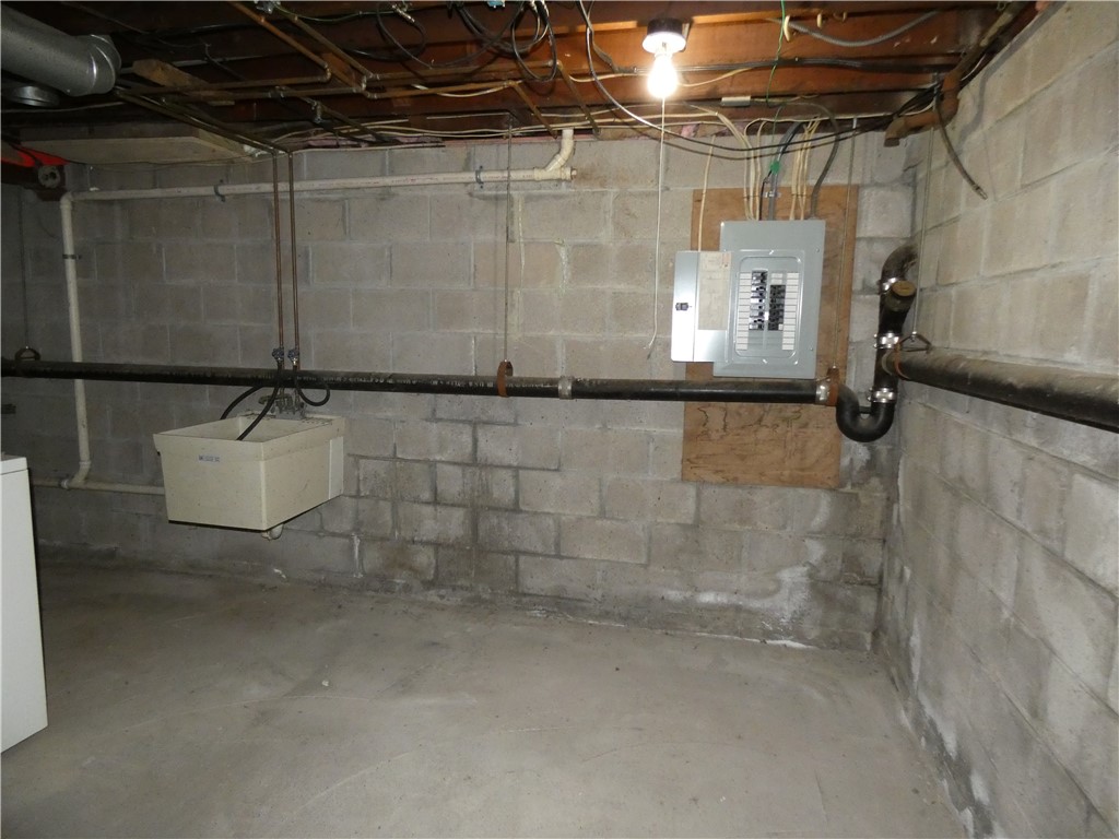 16 Oakman Street Rochester, NY 14605 - Photo 40 of 44