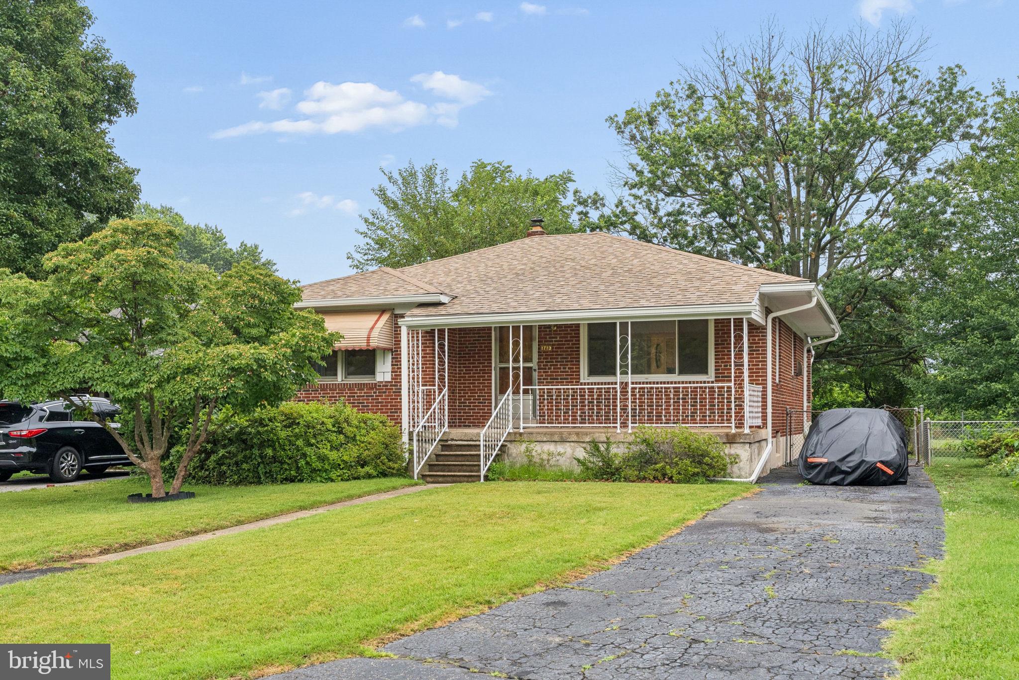 1713 Ranch Lane Dundalk, MD 21222 - Photo 2 of 38 Private driveway