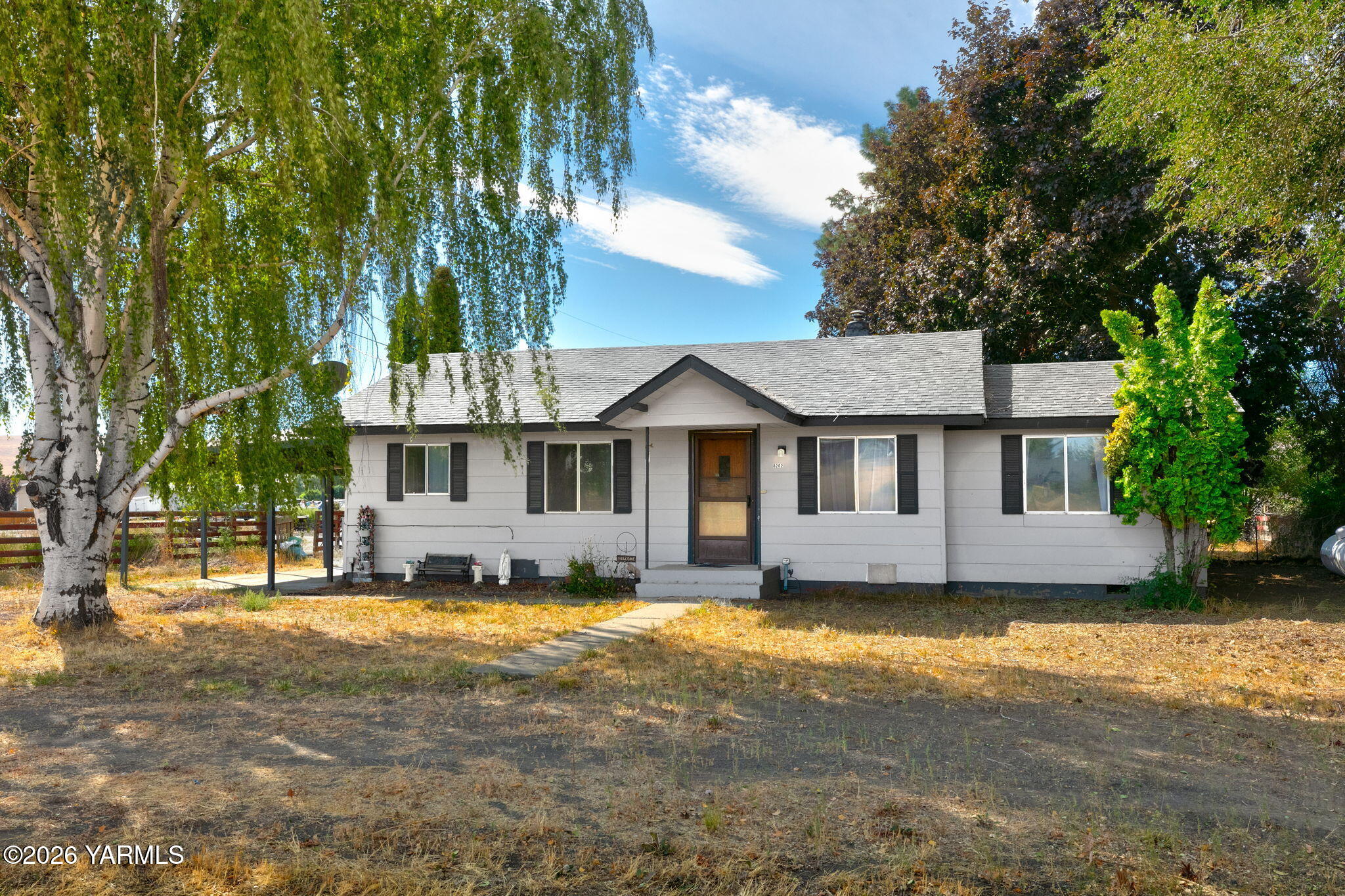 8202 Ahtanum Road Yakima, WA 98903 - Photo 1 of 25 HarrisL_260827_Ahtanum_Yakima_01