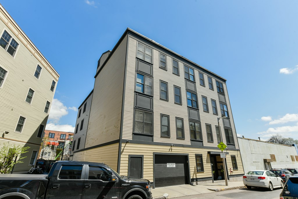 45 Vinton Street, Unit 1 Boston, MA 02127 - Photo 12 of 17