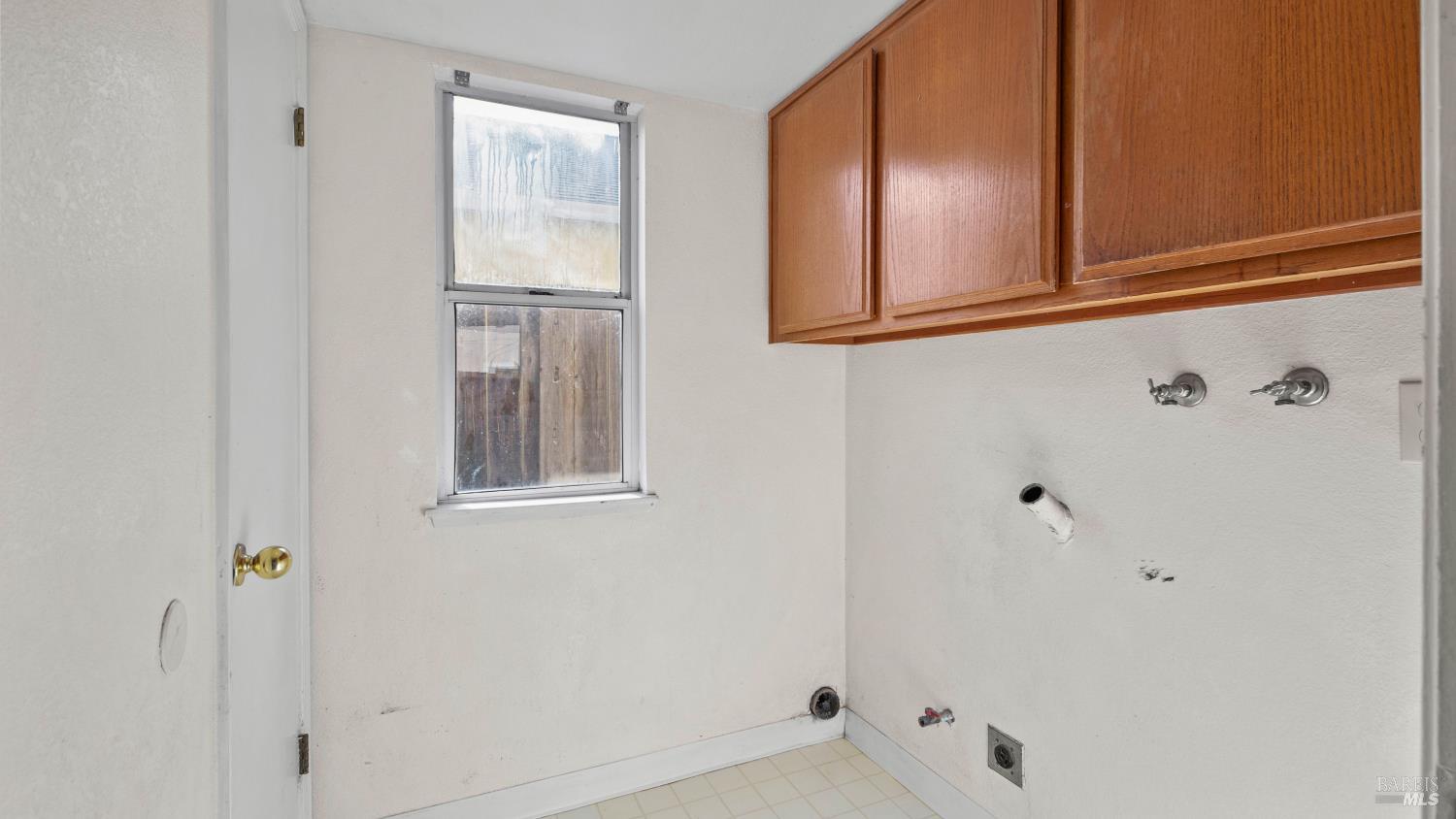 157 James River Road Vallejo, CA 94591 - Photo 12 of 36