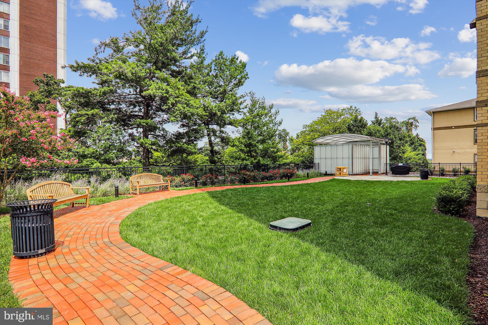 11710 Old Georgetown Road, Unit 1503 North Bethesda, MD 20852 - Photo 42 of 72 The Gallery Court Yard