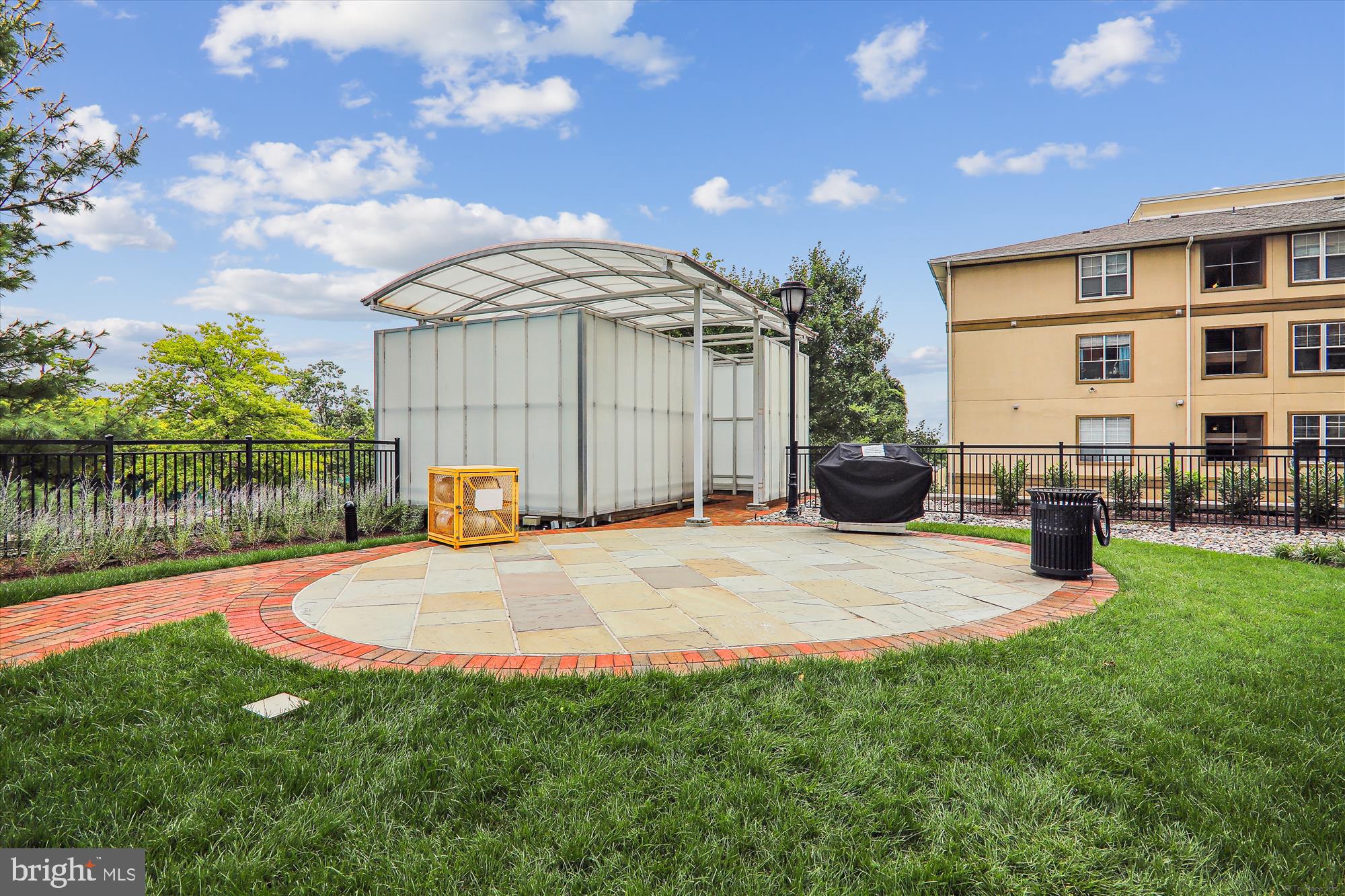 11710 Old Georgetown Road, Unit 1503 North Bethesda, MD 20852 - Photo 43 of 72 The Gallery Patio